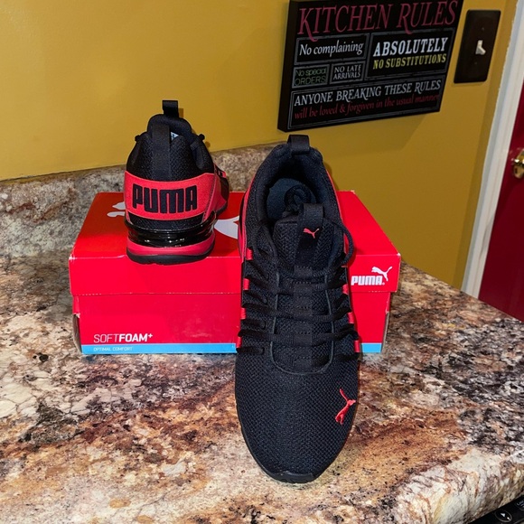 Puma Sneakers - Picture 3 of 5